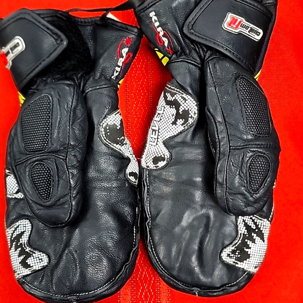 Level racing glove - Picture 2 of 2
